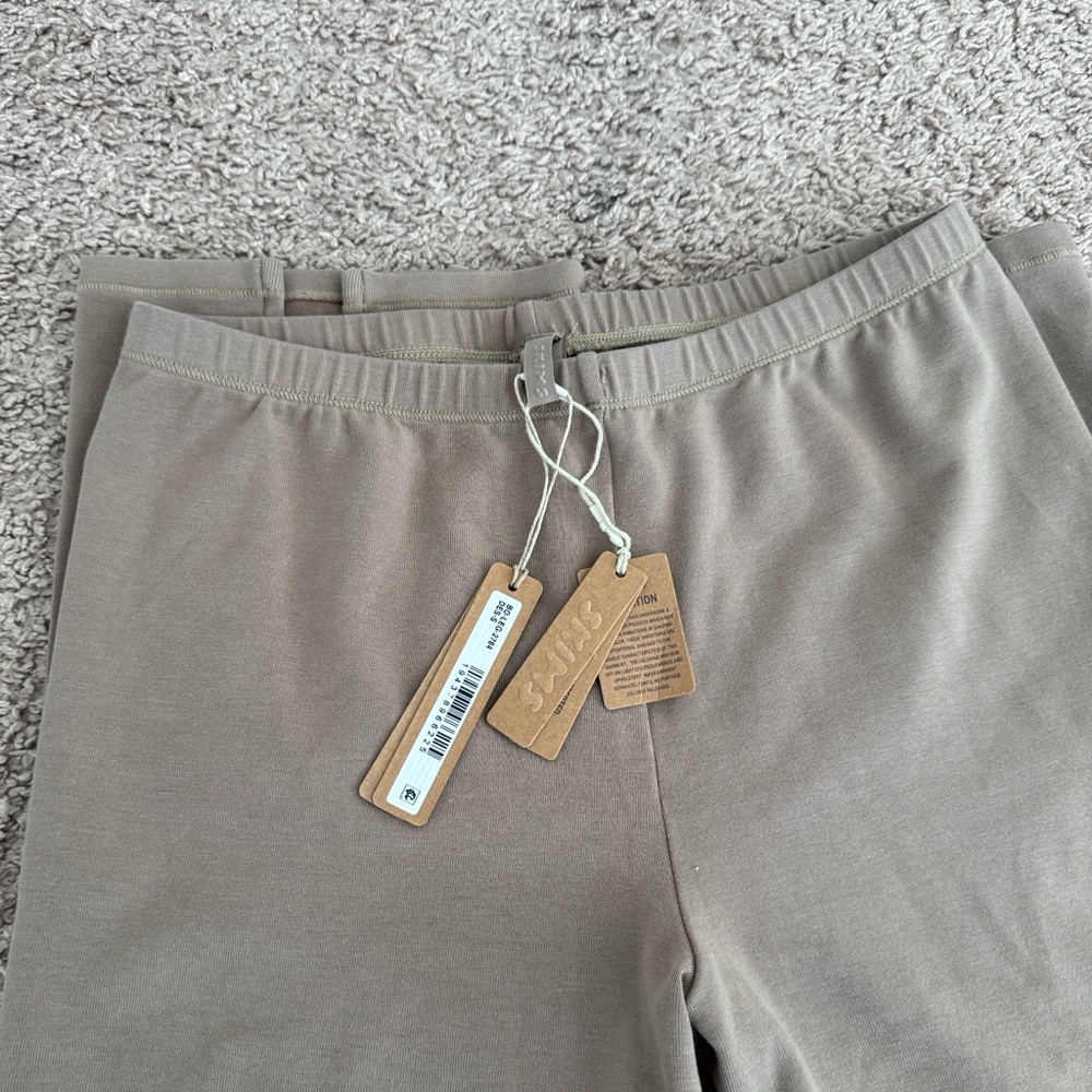 SKIMS OUTDOOR SPLIT HEM LEGGINGS